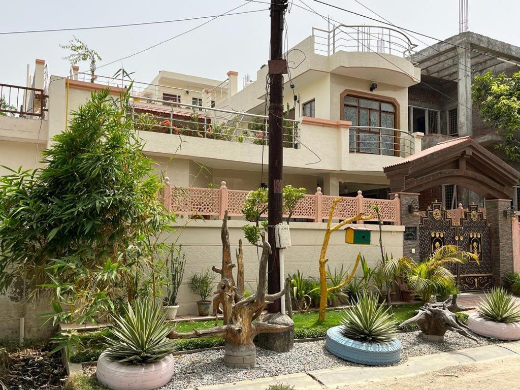 Colonel'S Abode Apartman Agra  Kültér fotó